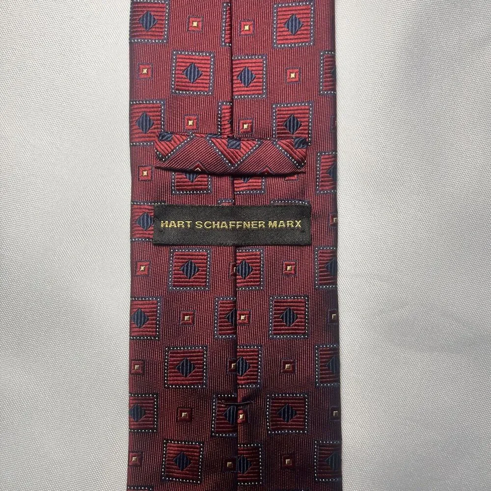Hart Schaffner Marx Neck Tie Men’s Silk Red Geometric Squares Blue 3.5”x 58.5